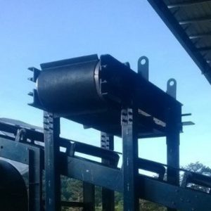 máy tuyển từ băng tải dạng treo 3